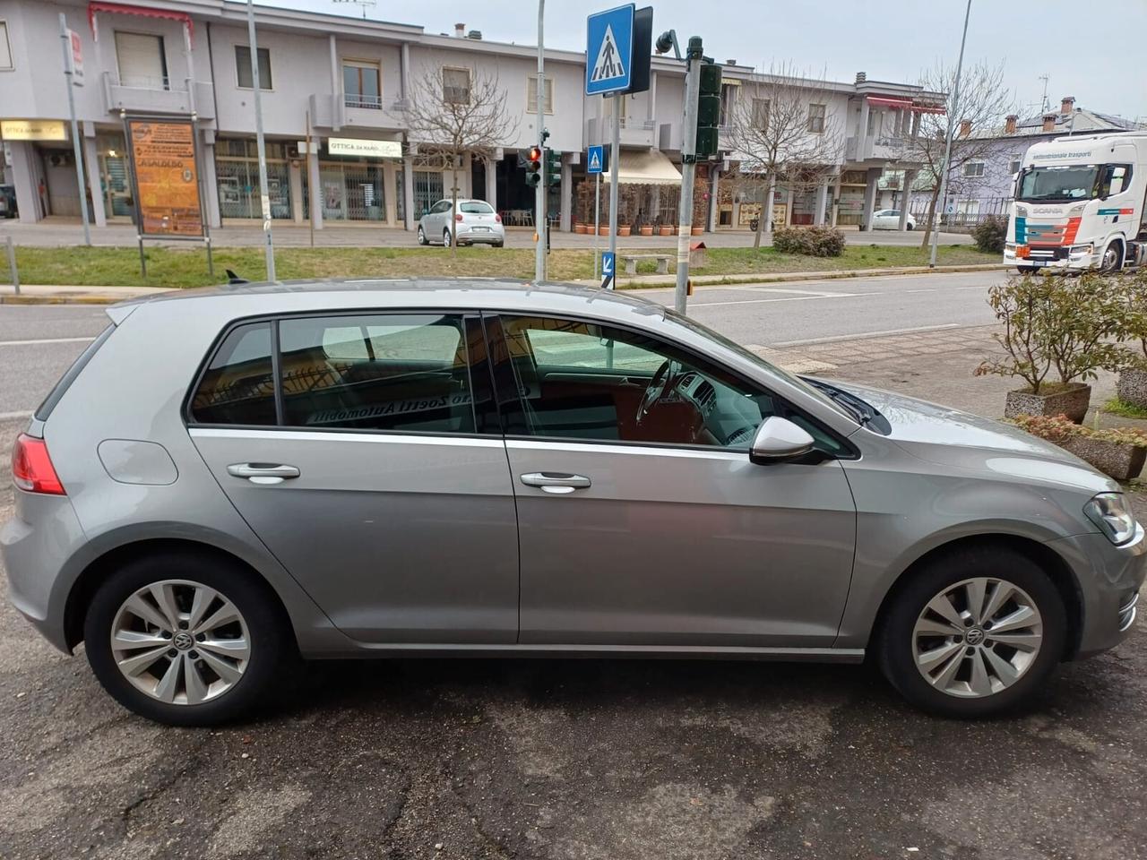 Volkswagen Golf 1.6 TDI 110 cv 5p. Comfortline BMT