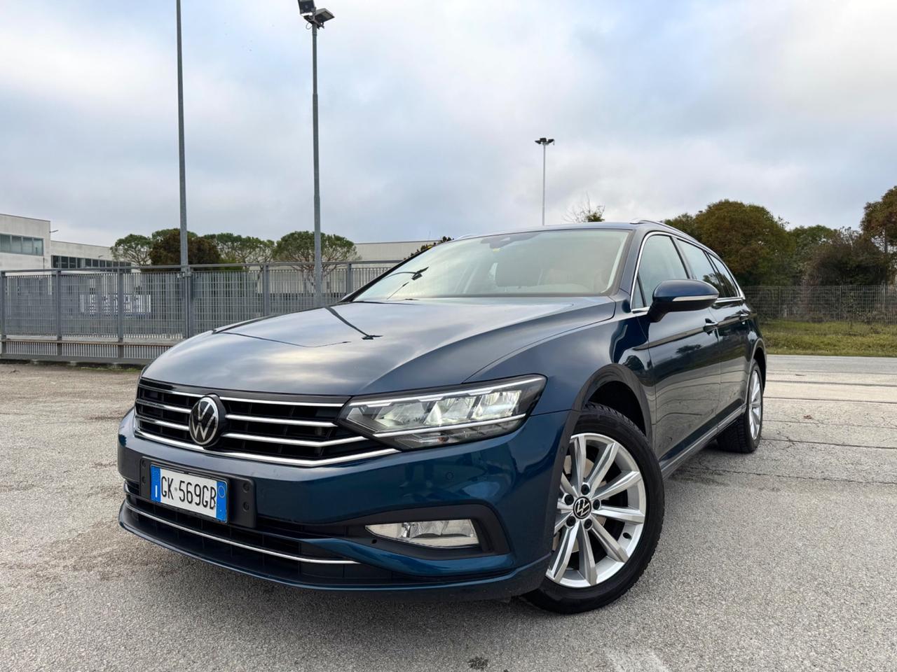 VOLKSWAGEN PASSAT 2.0 Tdi EVO Dsg-Virtual Led Navi