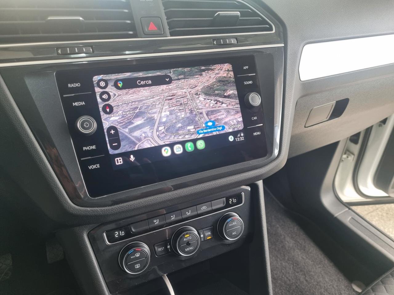Volkswagen Tiguan 1.6 TDI SCR R-Line, TELECAMERA, UNICOPROPRIETARIO