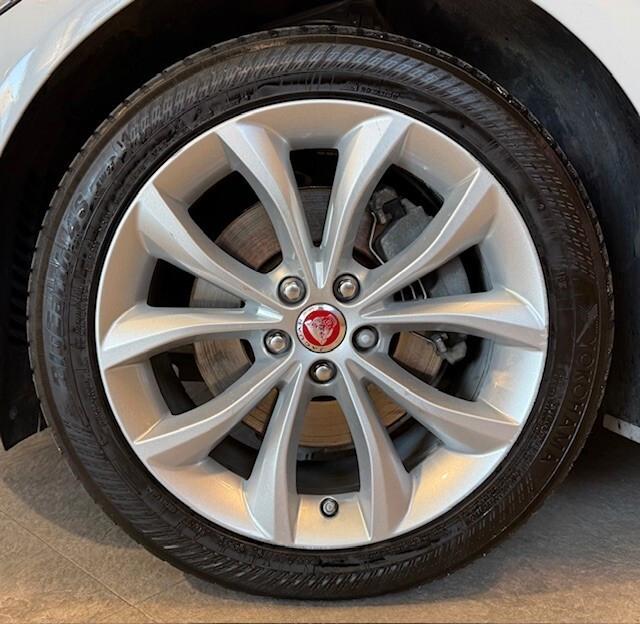 Jaguar XF 2.0 D 180 CV AWD aut. Prestige