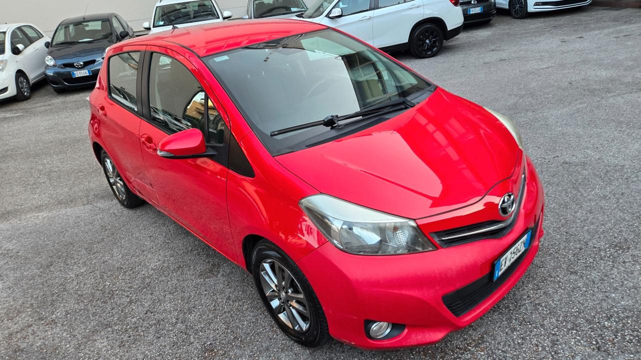Toyota Yaris 1.0 5 porte Lounge