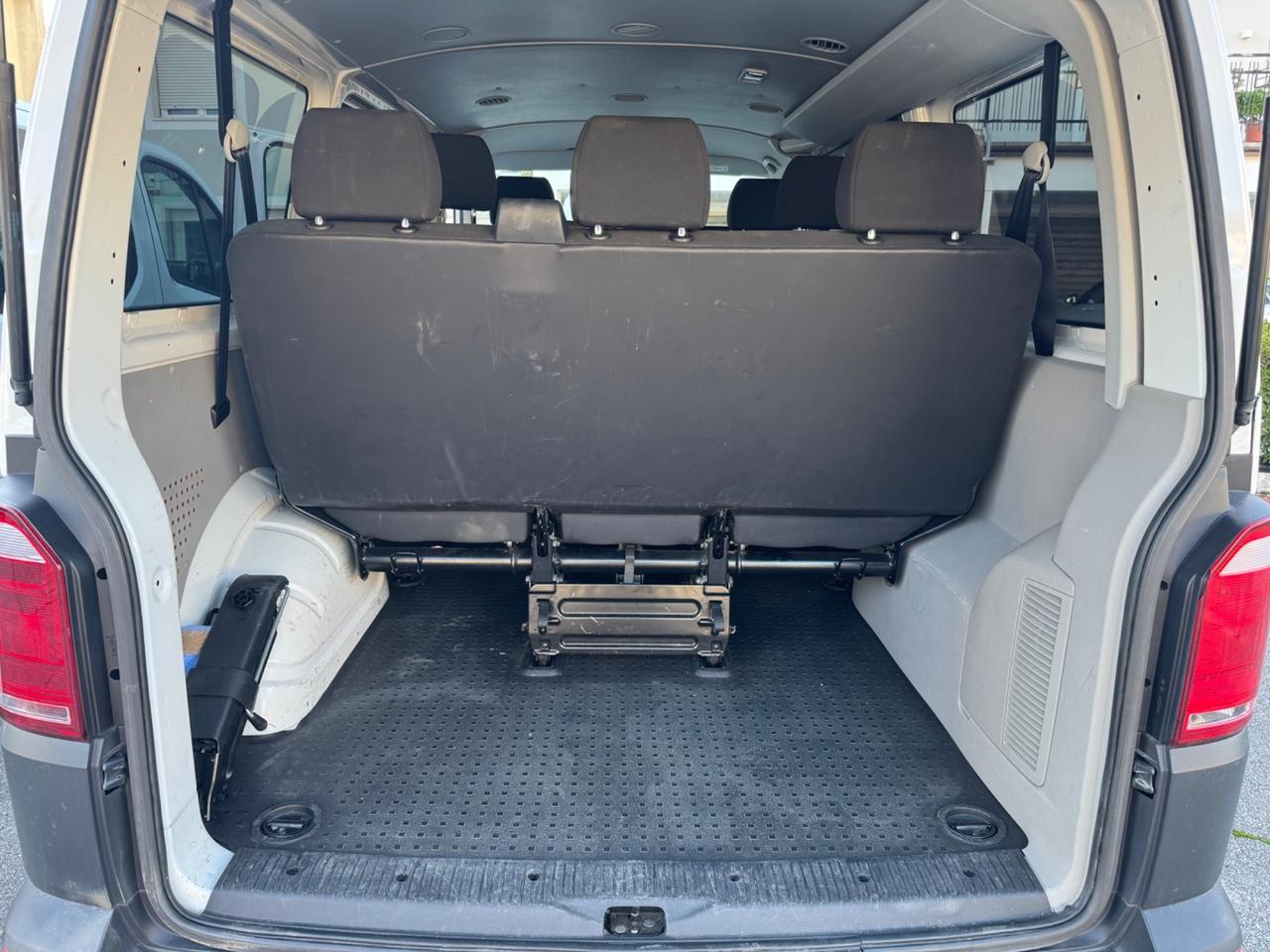 Volkswagen Transporter T6 2.0 TDI 9 posti