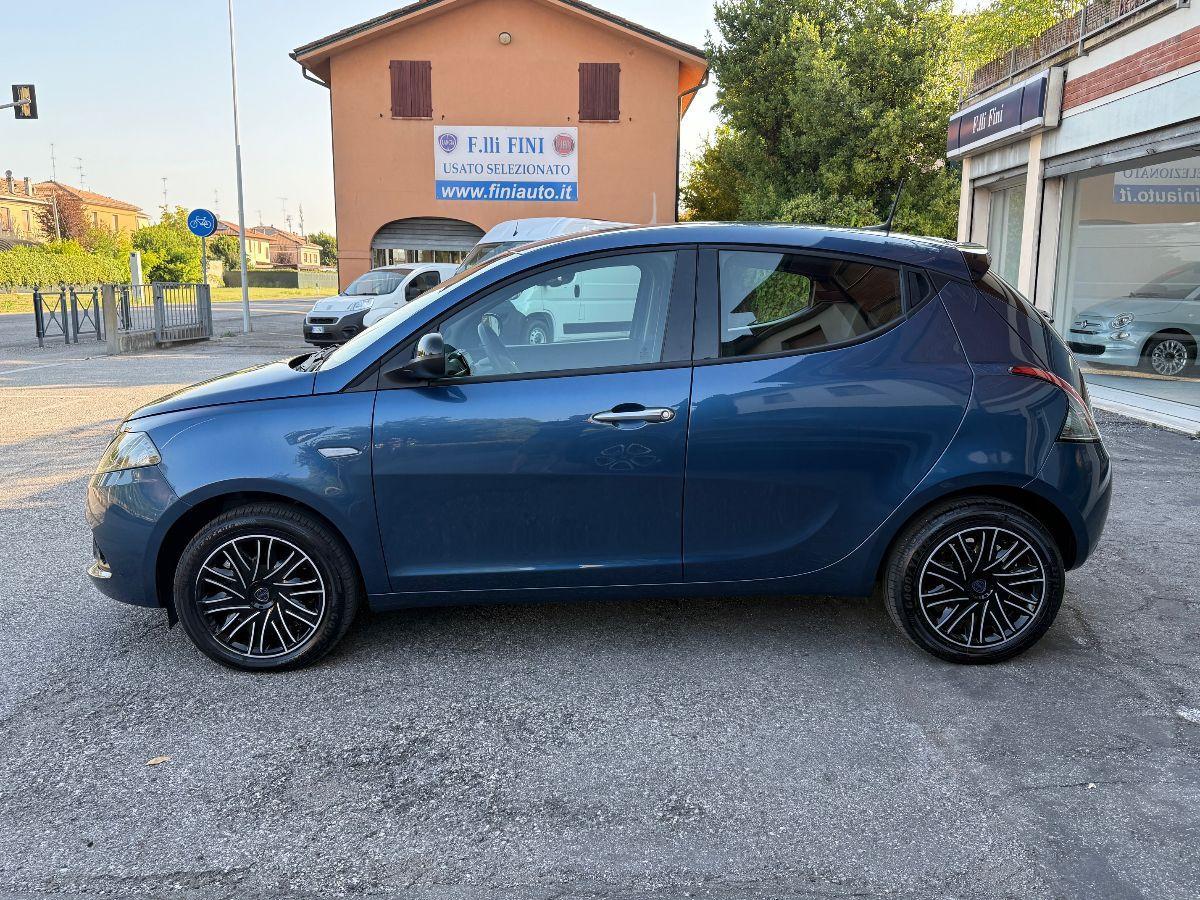 LANCIA - Ypsilon - 1.0 FireFly 5p.S&S Hybryd Gold