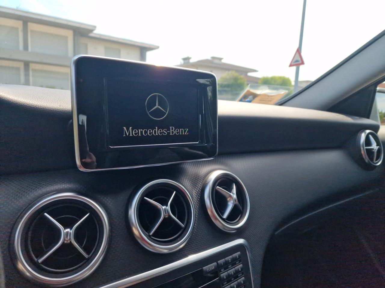 Mercedes-benz A 180 CDI BlueEFFICIENCY Premium