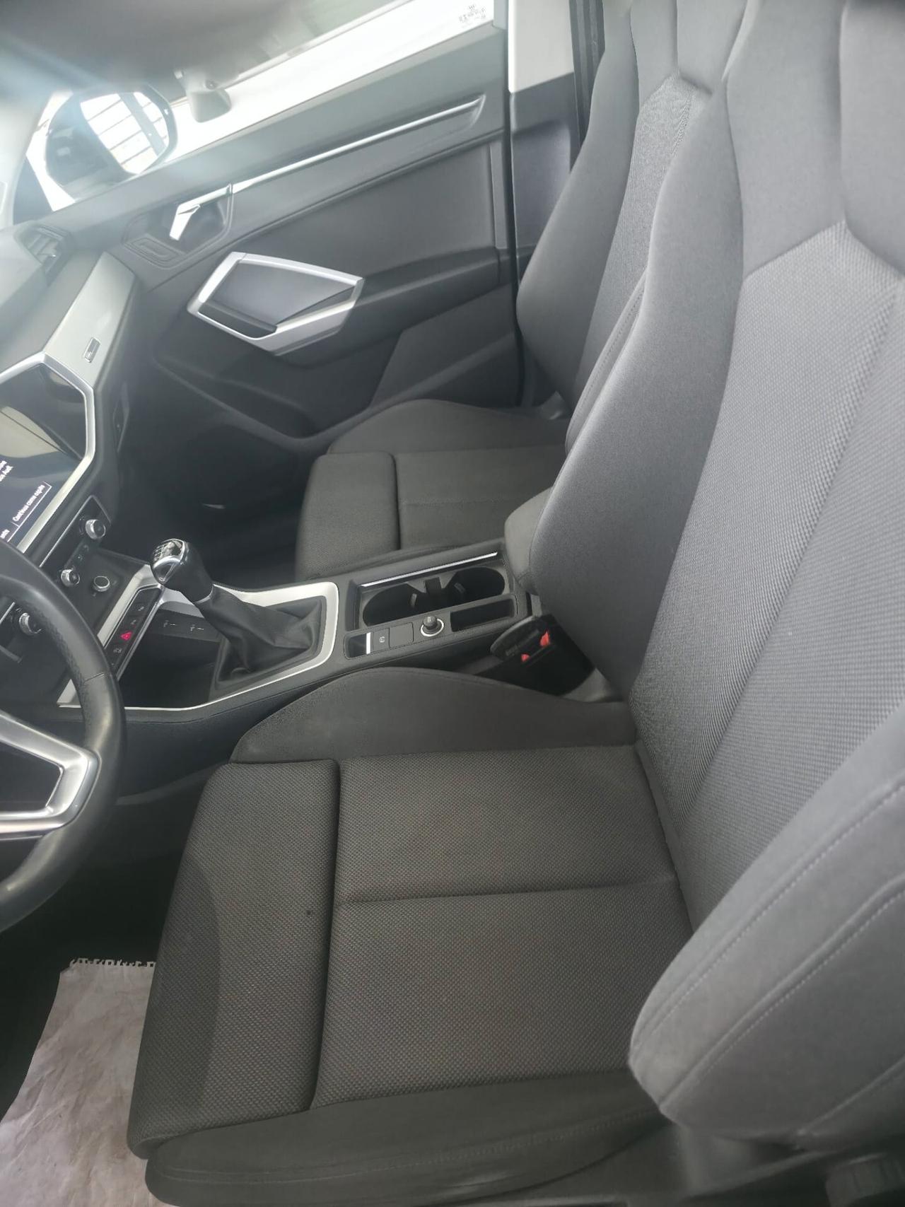 Audi Q3 35 TDI Business Advanced