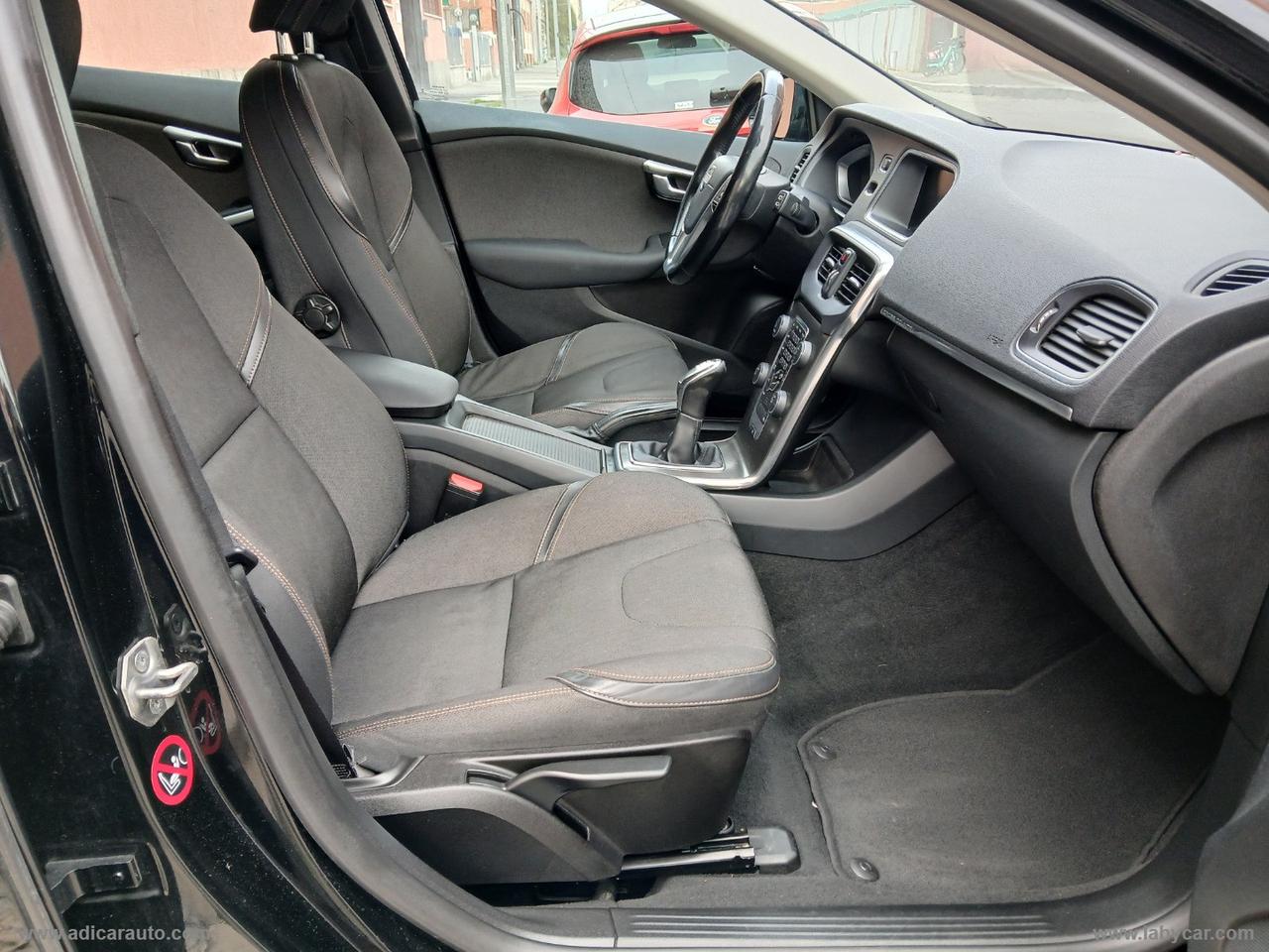 VOLVO V40 Cross Country D2 1.6 Kinetic