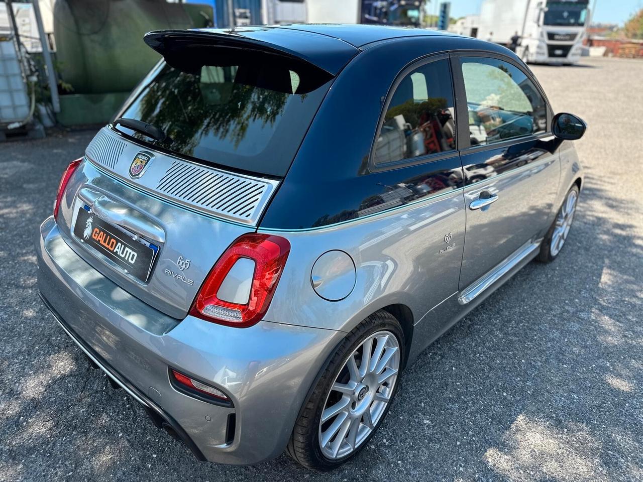 Abarth 695 1.4 Turbo T-Jet Rivale