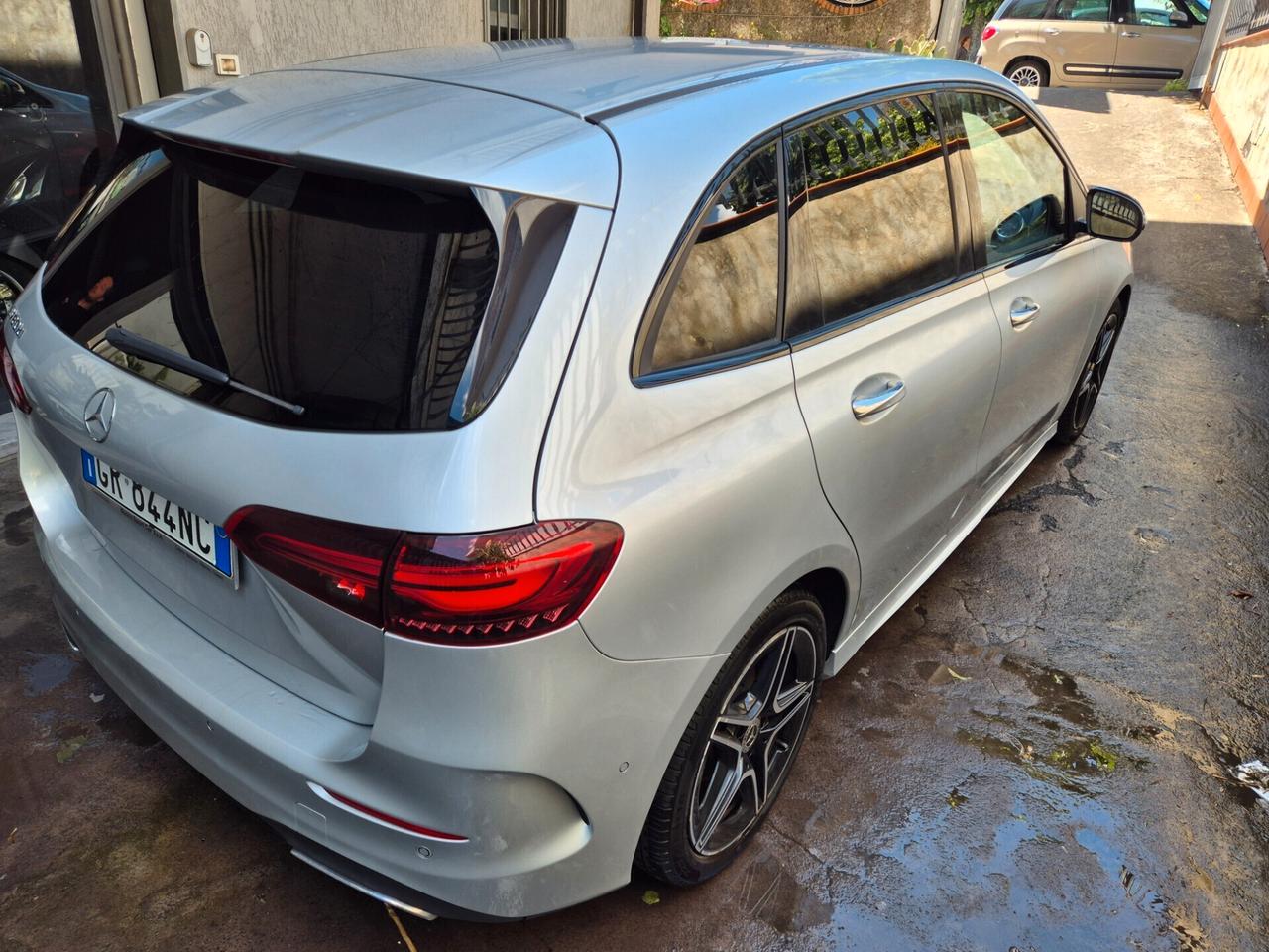 Mercedes-benz B 180 d Automatic AMG Line Premium Plus