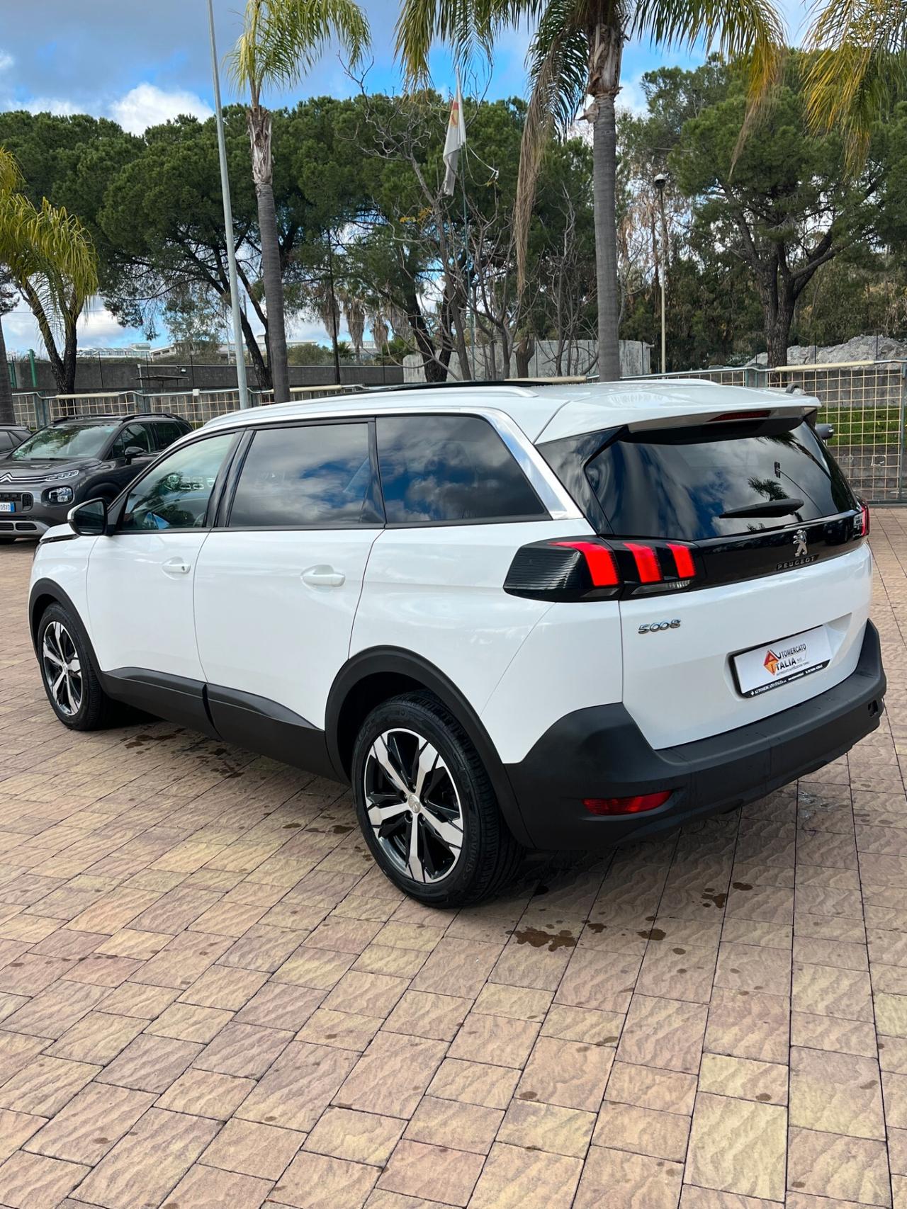 Peugeot 5008 BlueHDi 120 S&S Business