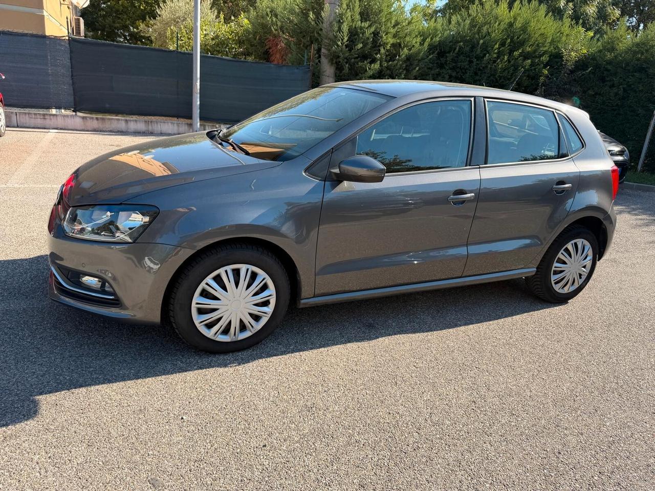 Volkswagen Polo 1.0 - NEOPATENTATI - 12 MESI DI GARANZIA -
