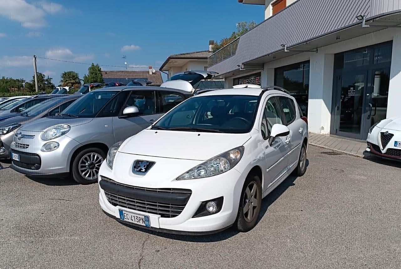 Peugeot 207 1.4 benzina Neopatentati