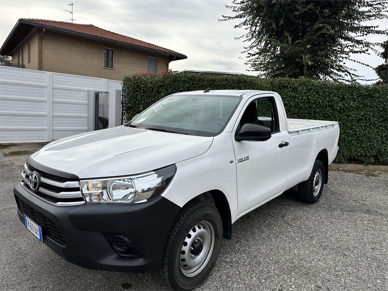 TOYOTA HILUX 4wd  cassone lungo unico proprietario 