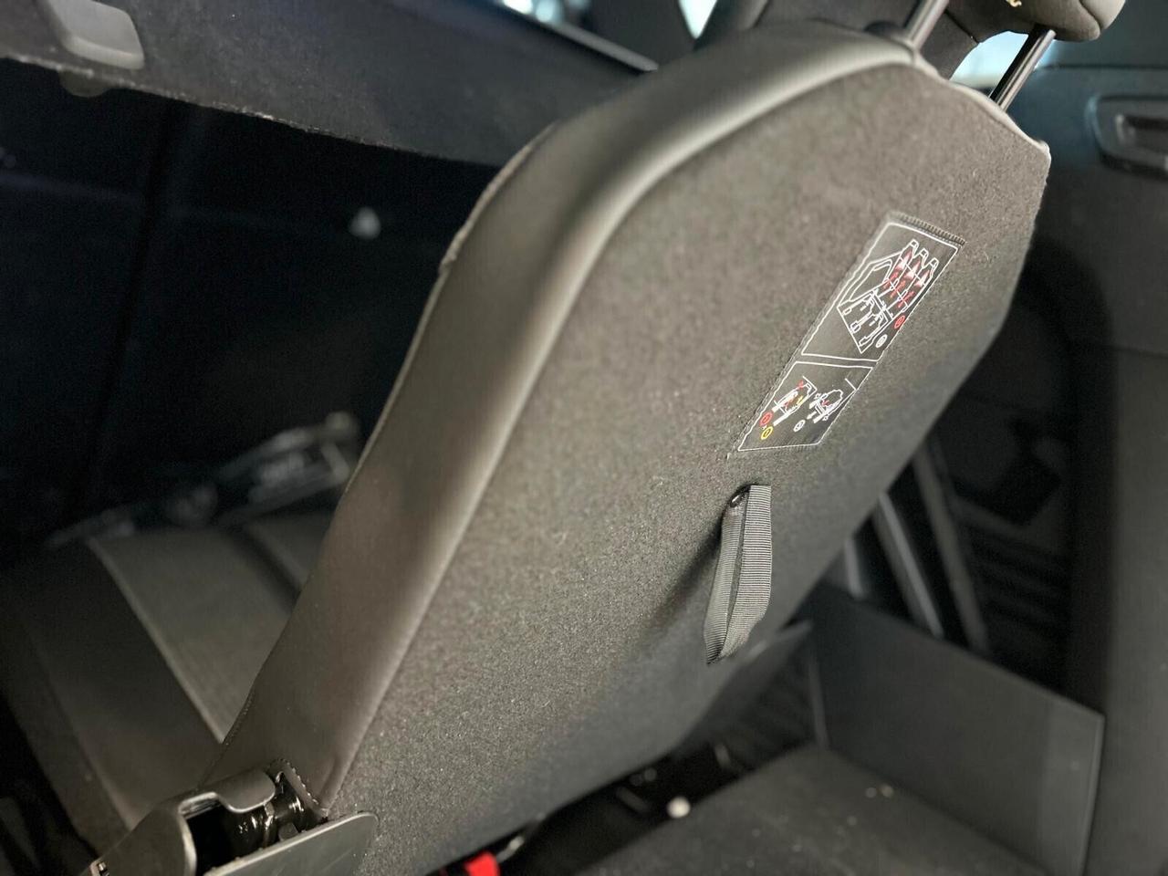 Peugeot 5008 ALLURE PACK Hybrid 136 e-DCS 7p. SPOTICAR
