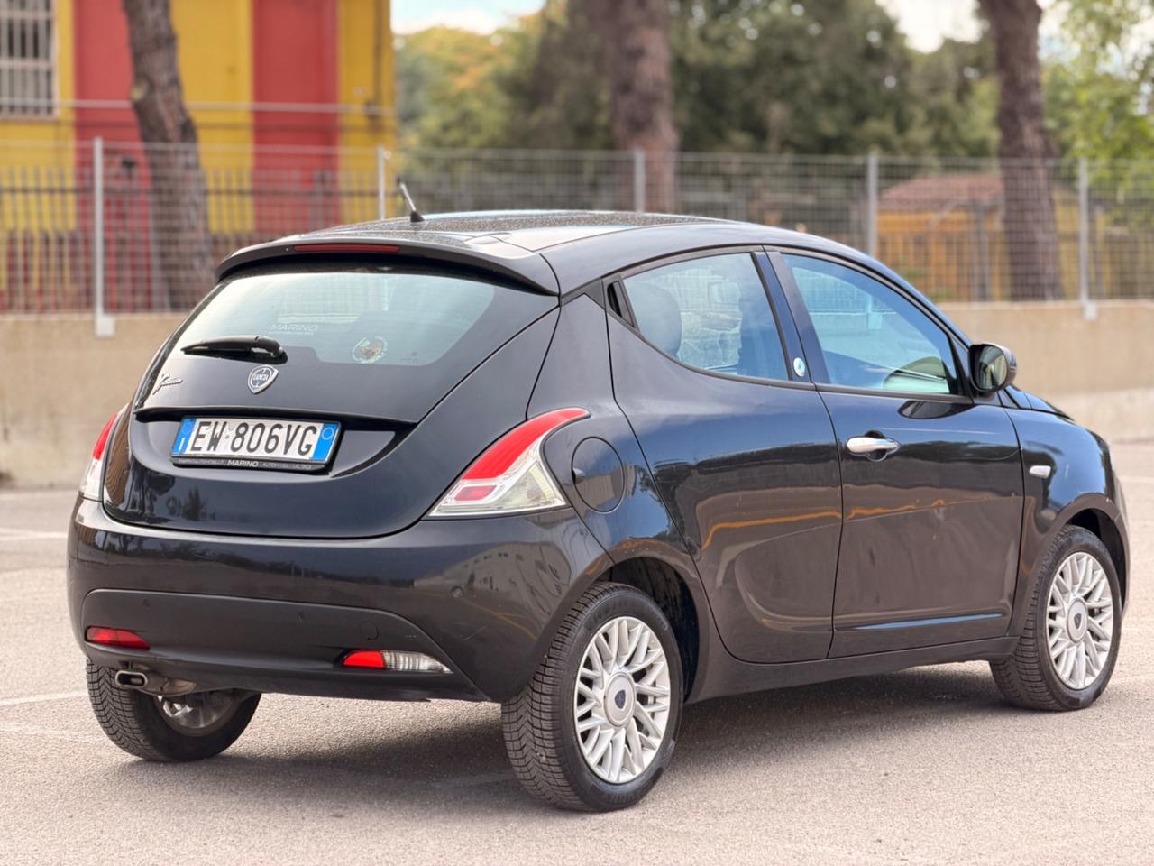 Lancia Ypsilon 1.2 69 CV 5 porte GPL Ecochic Platinum