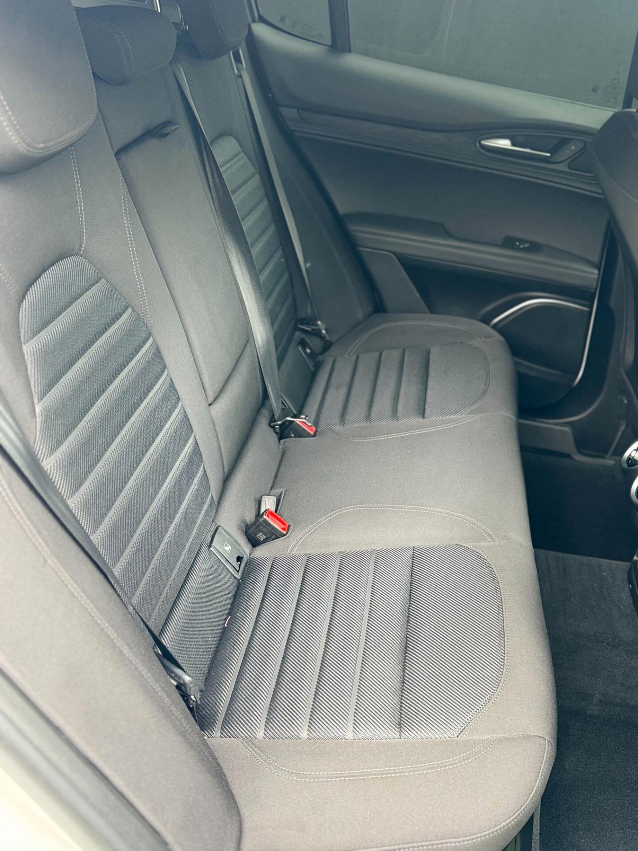 Alfa Romeo Stelvio 2.2 Turbodiesel 190 CV AT8 Q4 Business