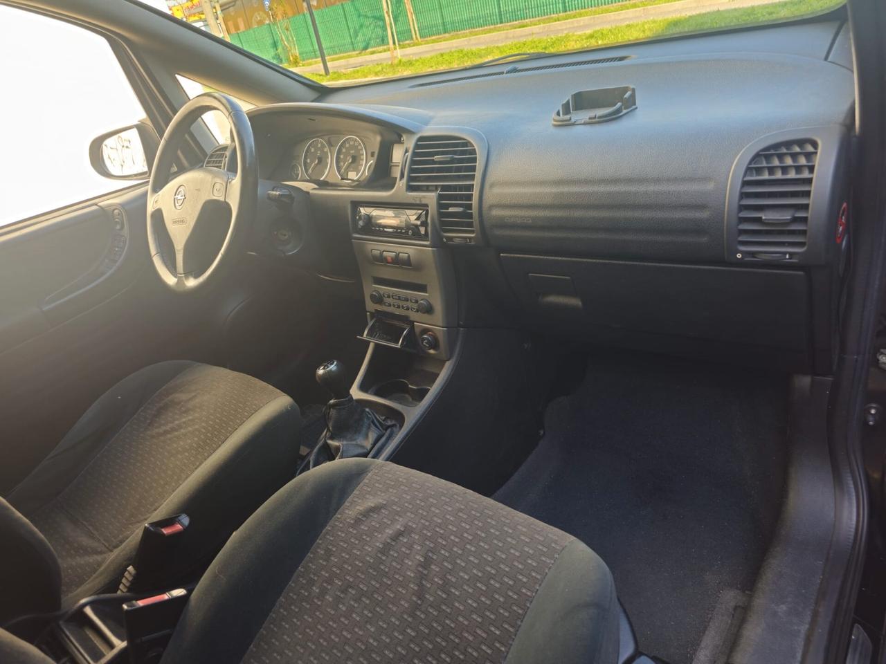 Opel Zafira 2.2 16V DTI cat Elegance