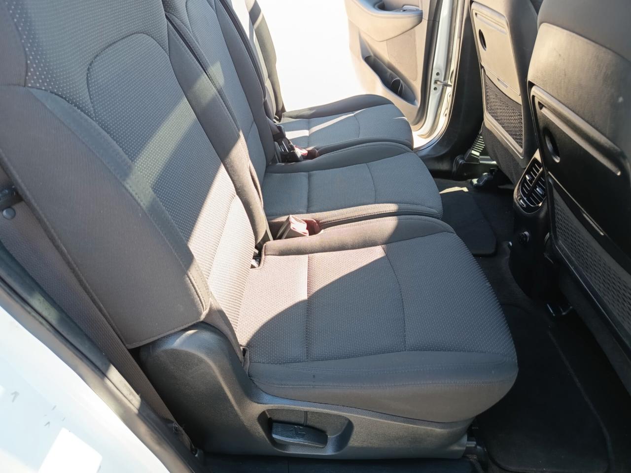 Kia Carens 1.7 CRDi 115 CV Class 7 posti