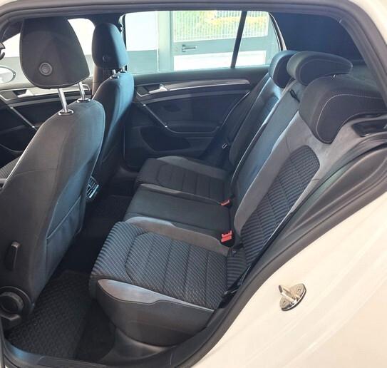 Volkswagen Golf 7.5 1.6 TDI 115 CV DSG R-Line