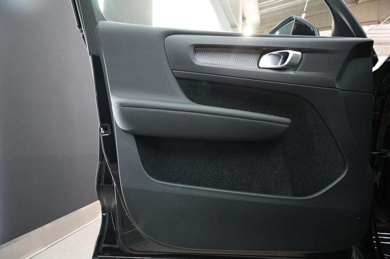 VOLVO XC40 D3 GEARTRONIC R-DESIGN 2.0 150 CV