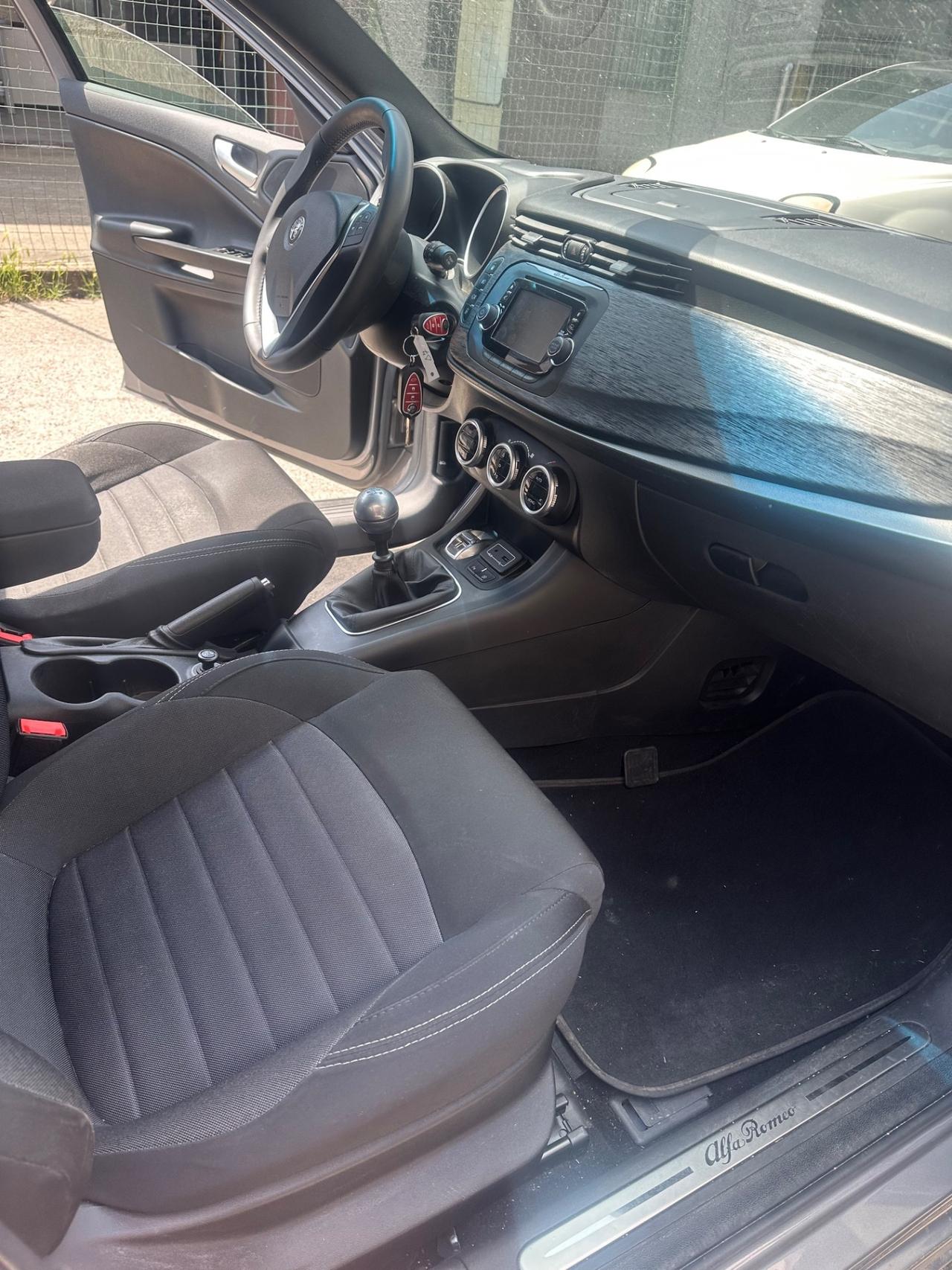 Alfa Romeo Giulietta 1.6 JTDm TCT 120 CV