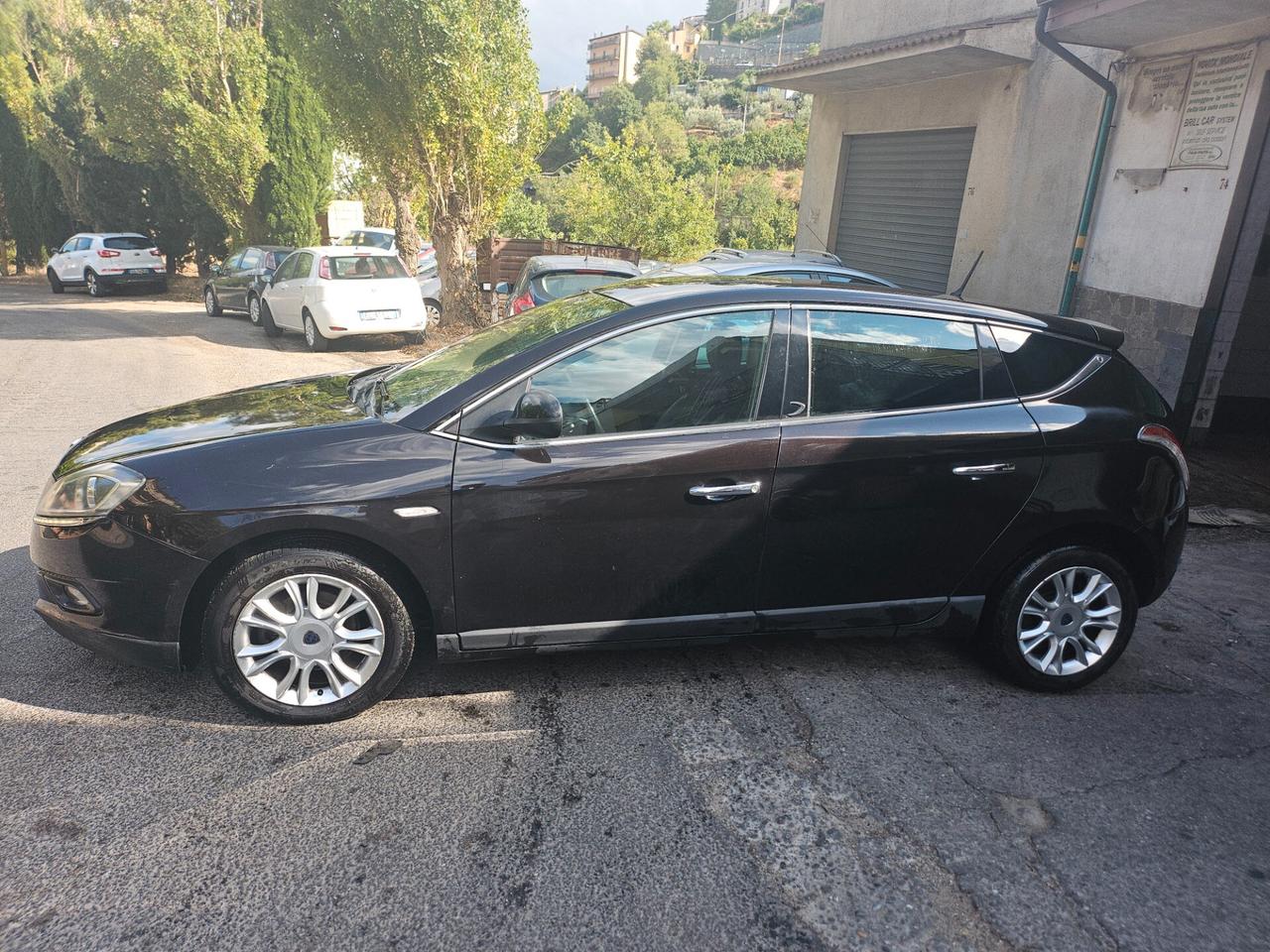 Lancia Delta 1.6 MJT DPF Gold 2012
