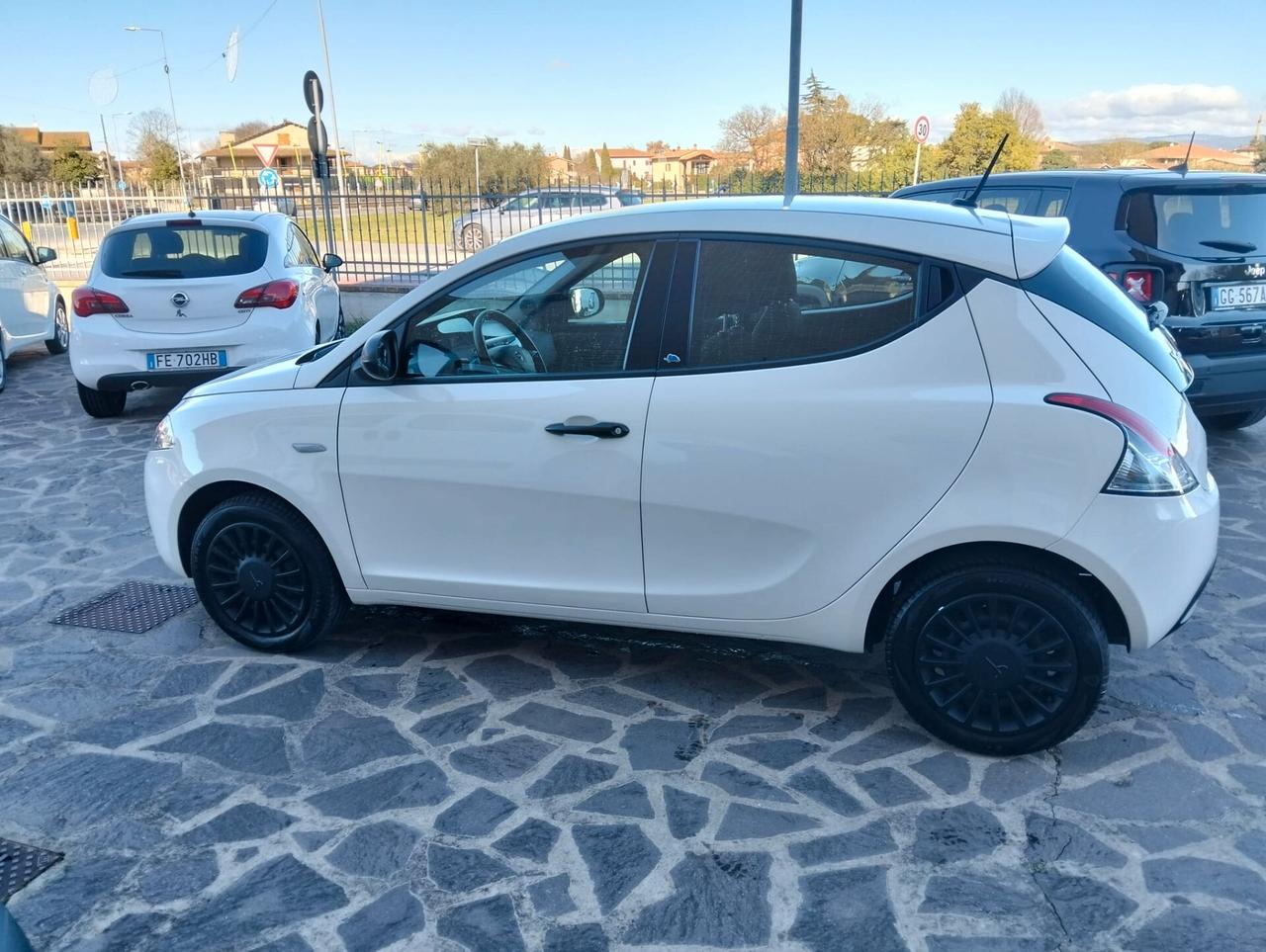 Lancia Ypsilon 1.2 69 CV 5 porte S&S Elefantino Blu