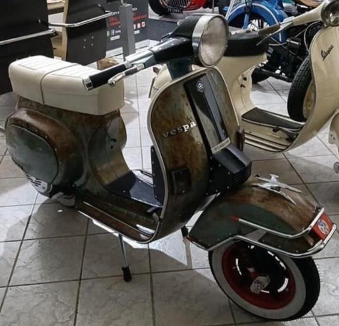 Vespa Pk50S-unica con questo restauro-in arrivo-