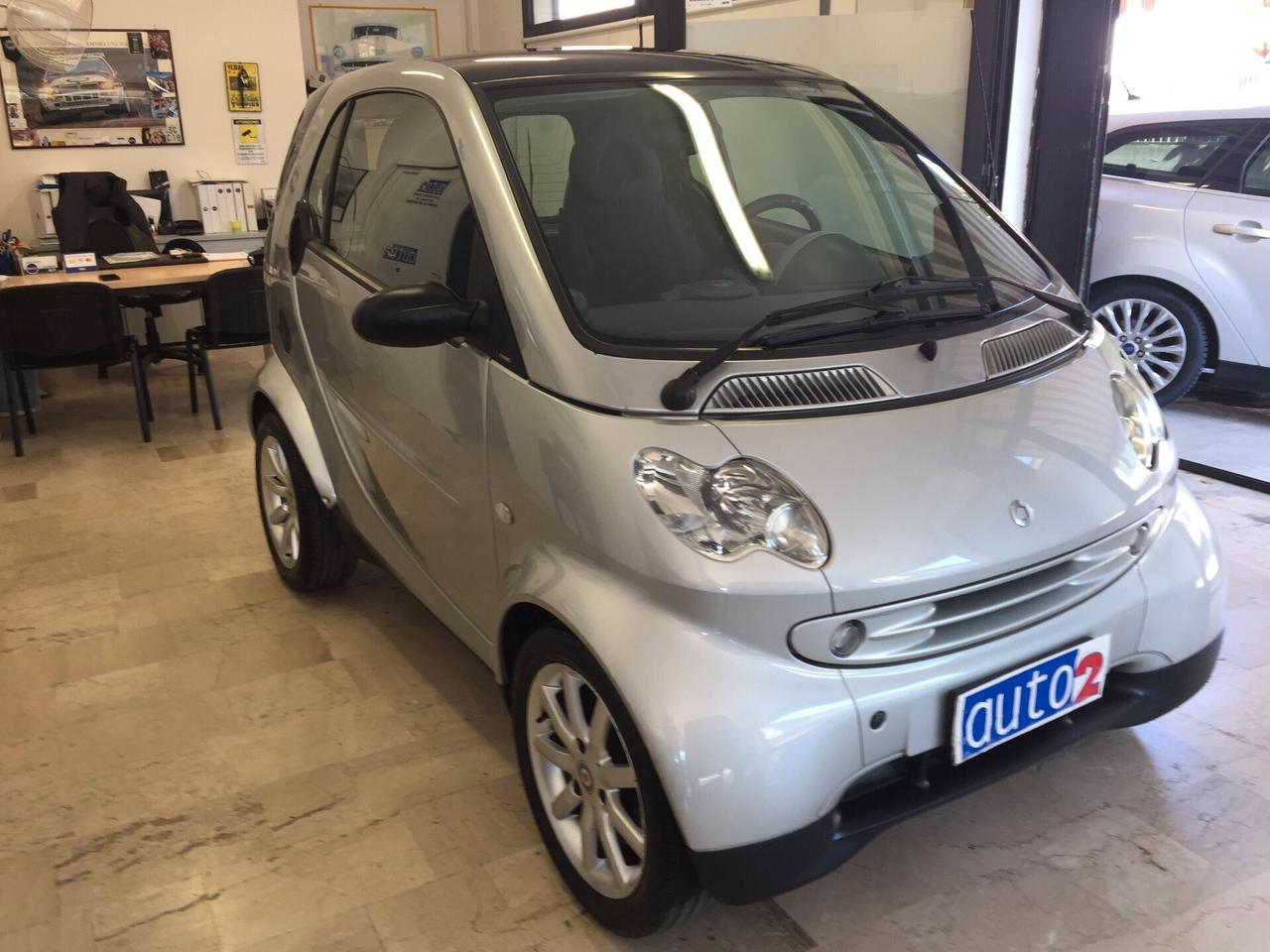 Smart ForTwo 700 coupé passion (45 kW) X NEOPATENTATI