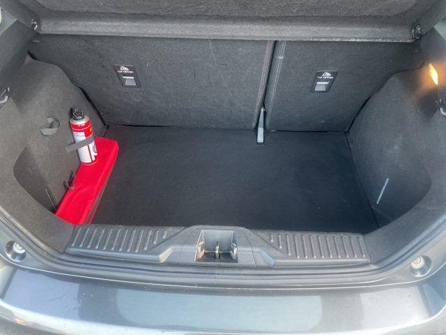 FORD Fiesta 1.1 BENZ 85 CV 5 porte Titanium OK NEOPATENTATI