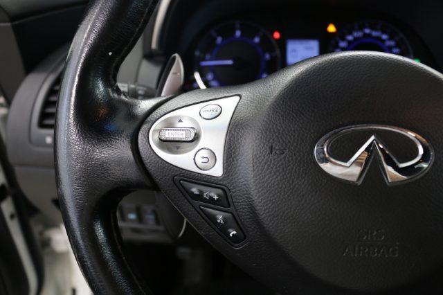 INFINITI QX70 3.0 diesel V6 AT S Premium