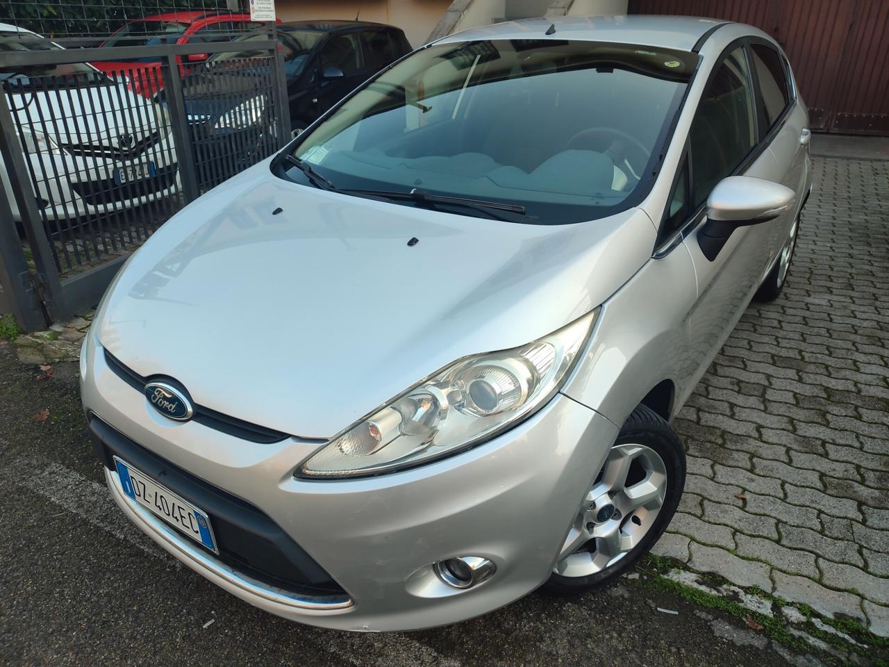 FORD FIESTA 2010 A GPL DI CASA POCHI KM STUPENDA