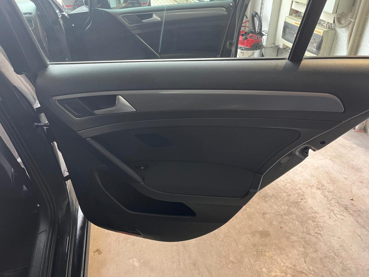 Volkswagen Golf 1.2 BENZINA