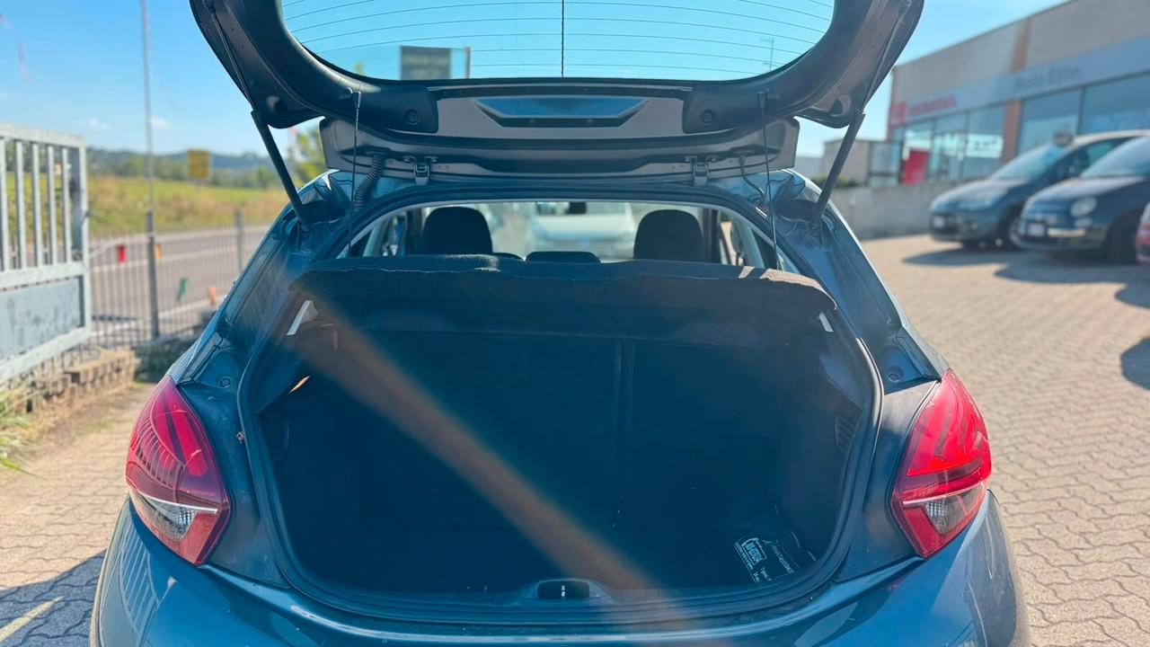 Peugeot 208 1.2 BENZINA 2017 NEOP