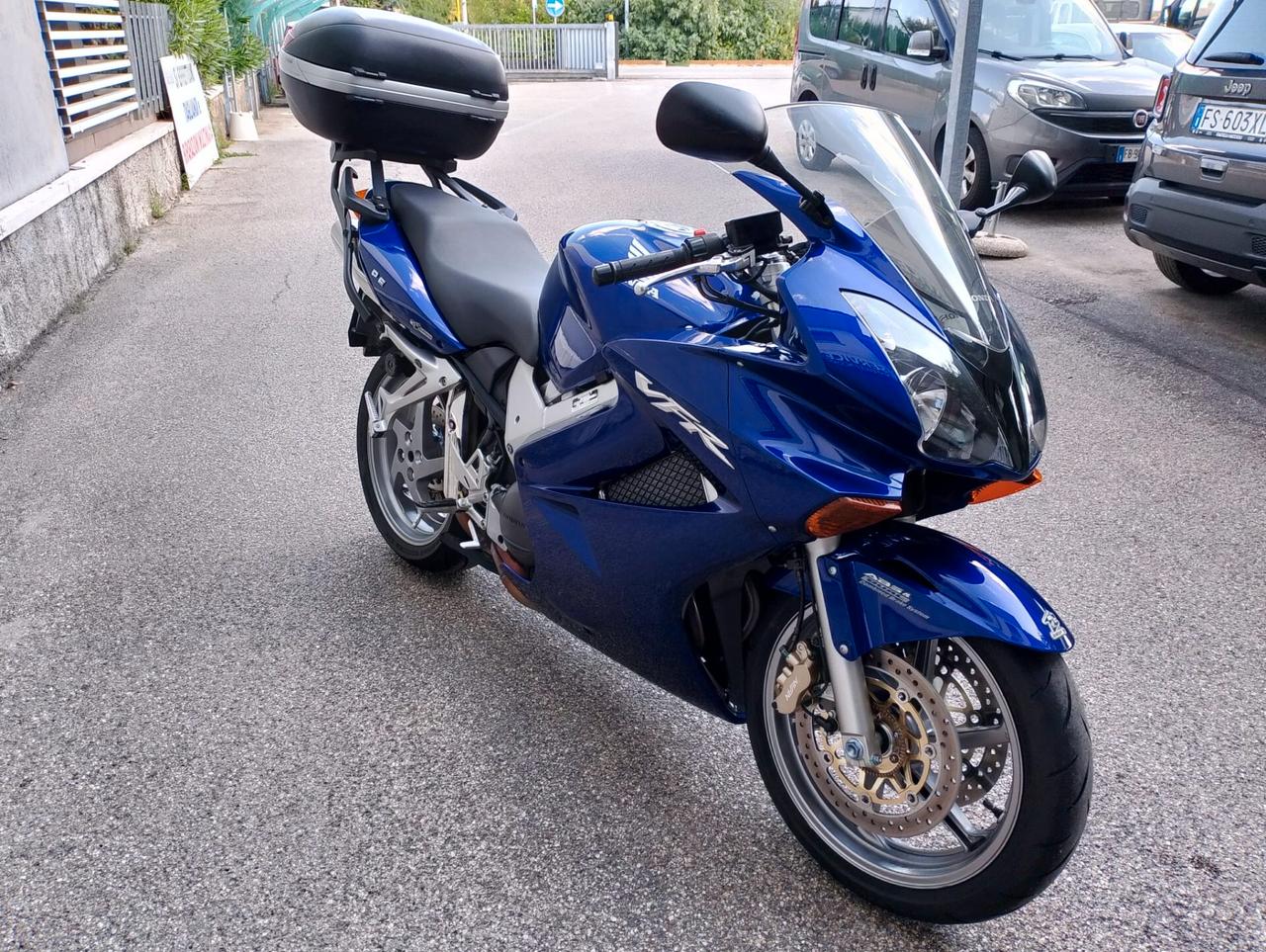 Honda VFR 800