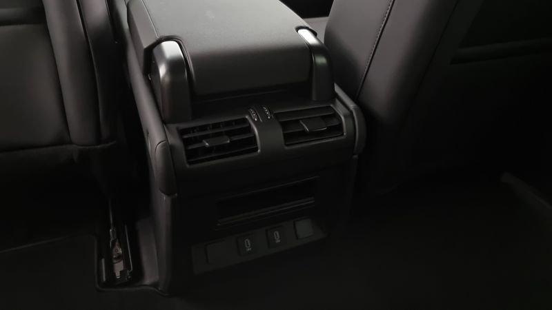 Land Rover Defender 110 3.0d mhev X-Dynamic SE awd 200cv auto
