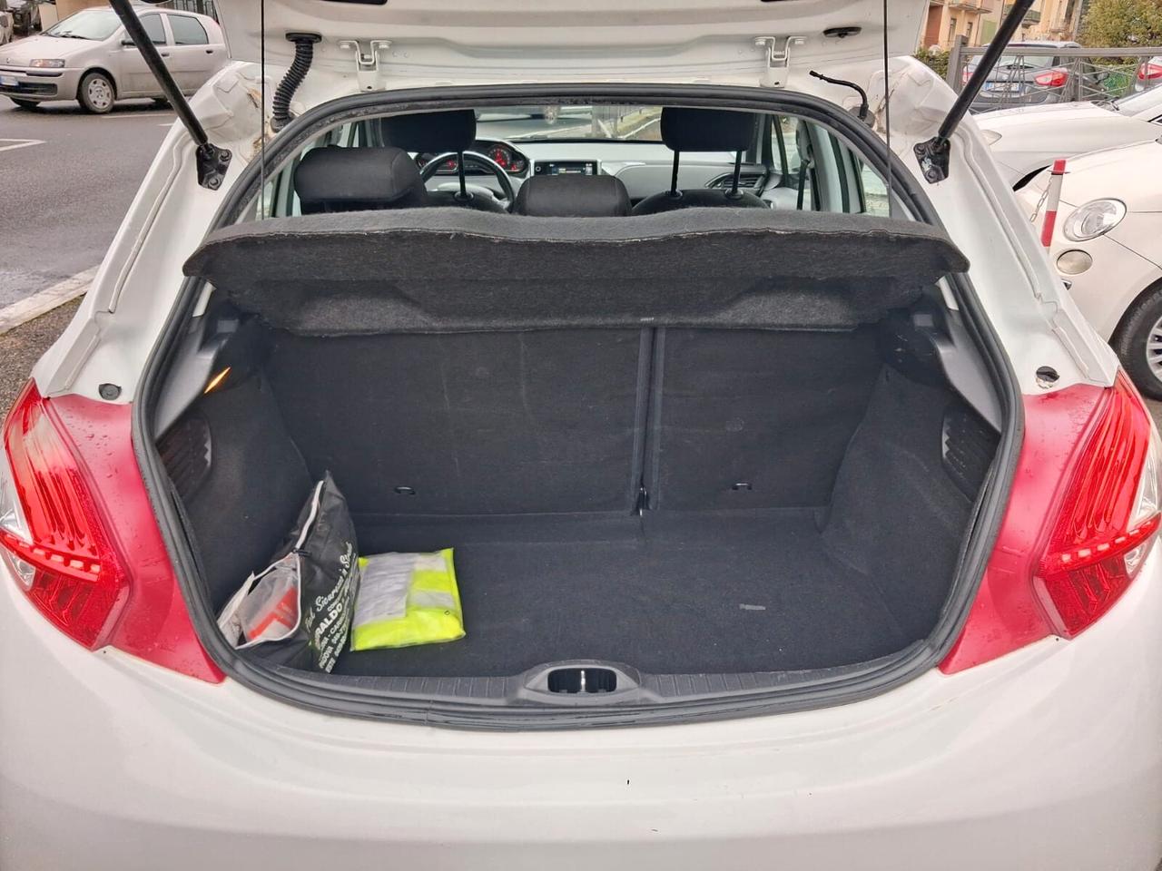 Peugeot 208 1.4 HDi 68 CV 5 porte Active