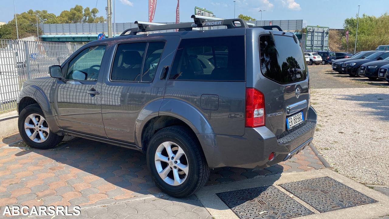 NISSAN - Pathfinder - 2.5 dCi LE - 4x4 - FINANZIAB