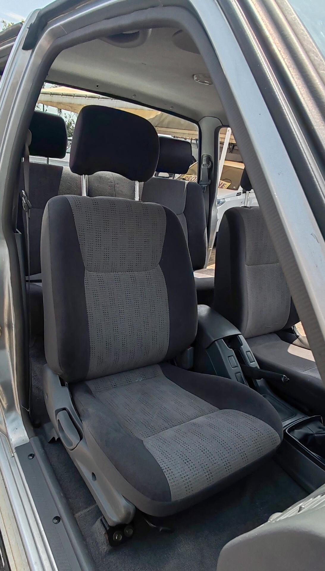 Nissan Navara Pick-up 2.5 TD 4 porte Double Cab