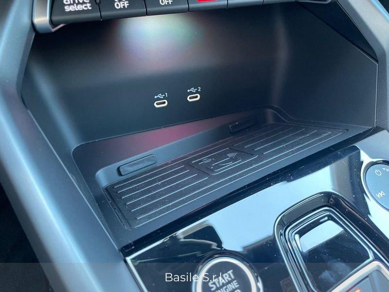Audi A3 A3 allstreet 2.0 tdi Identity Contrast 150cv s-tronic