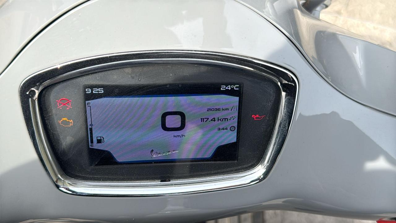 Vespa GTS 300 SUPER TECH DEL 2019 USATO