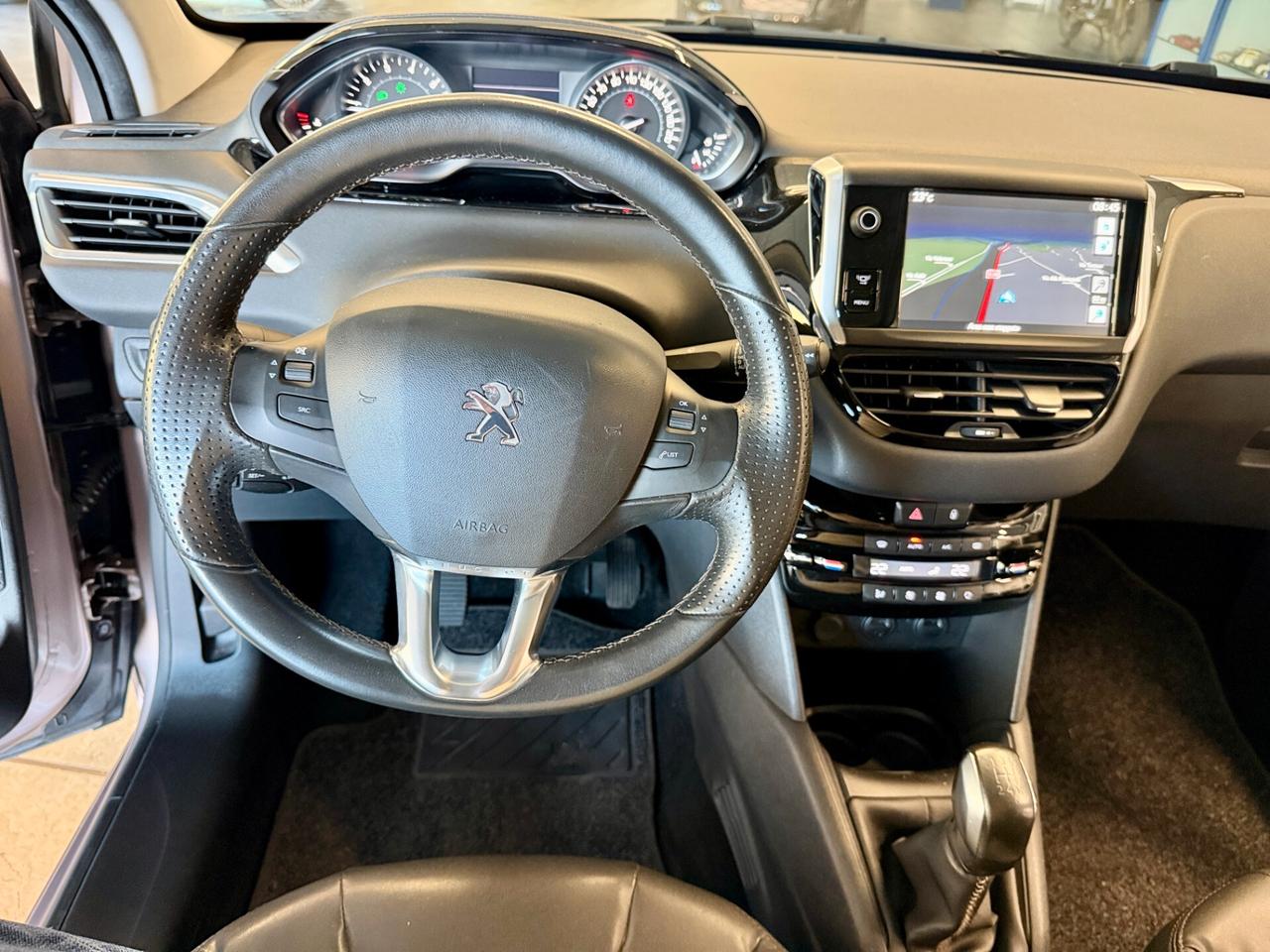 Peugeot 208 1.2 VTi 82 CV 3 porte Allure