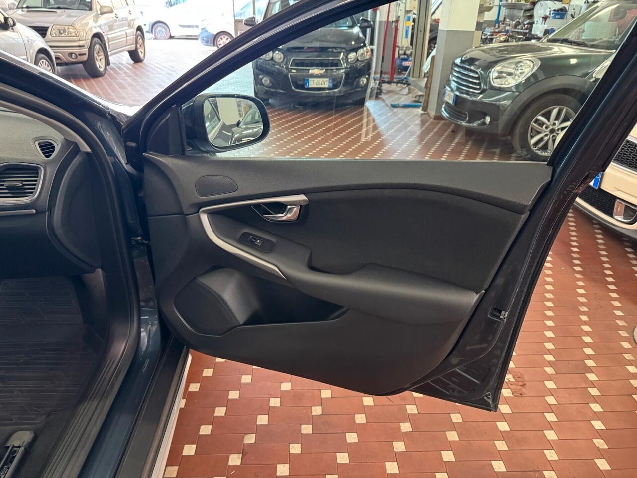Volvo V40 Cross Country D2 Pro - UNICO PROPRIETARIO