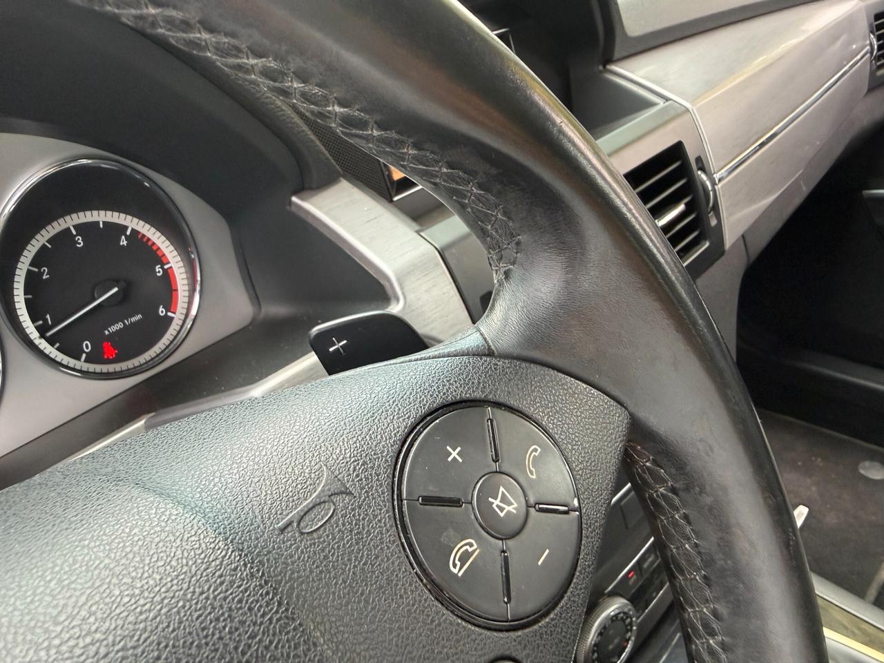 Mercedes GLK 250 CDI 4Matic Premium - 2012
