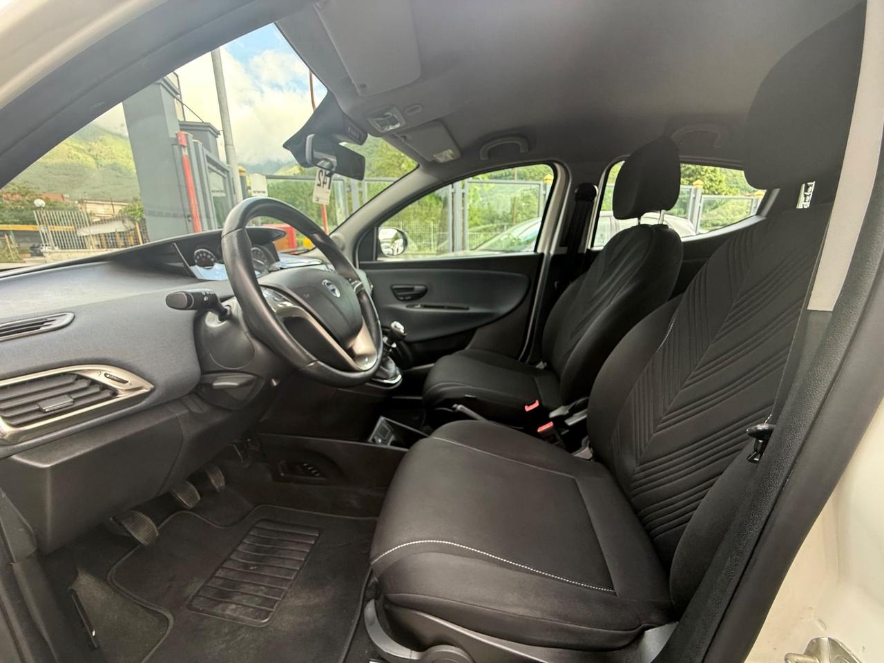 Lancia Ypsilon 1.2 69 CV 5 porte GPL Gold