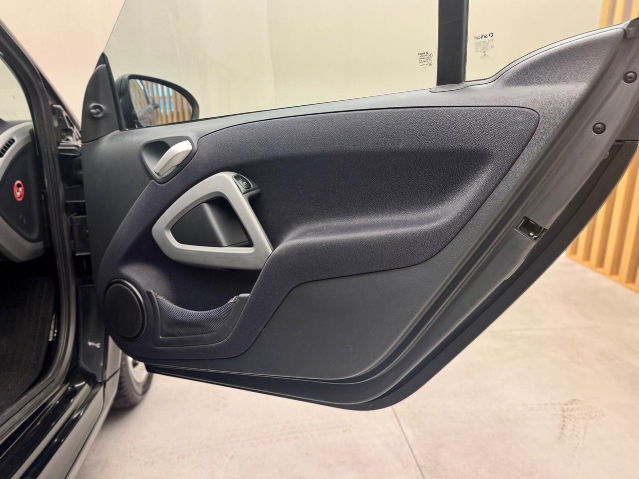 smart forTwo 0.9 52kw neopatentati PULSE SERVOSTERZO mp3 usb