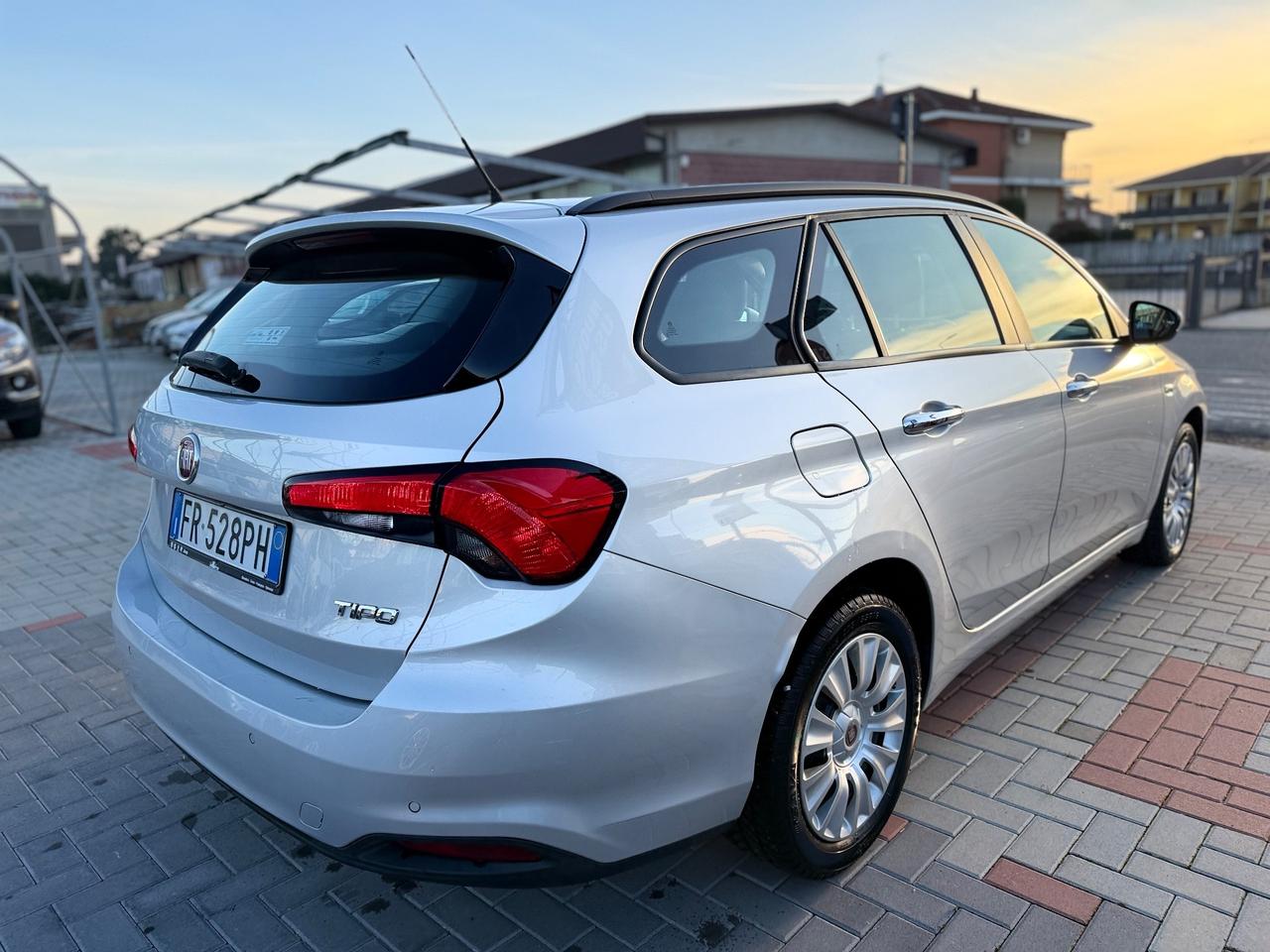 Fiat Tipo 1.6 Mjt S&S SW Lounge 120CV EURO6