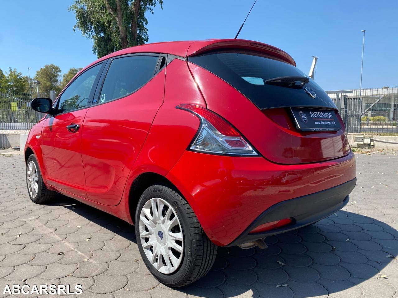LANCIA - Ypsilon - 1.2 69 CV 5p. S&S Platinum - NE