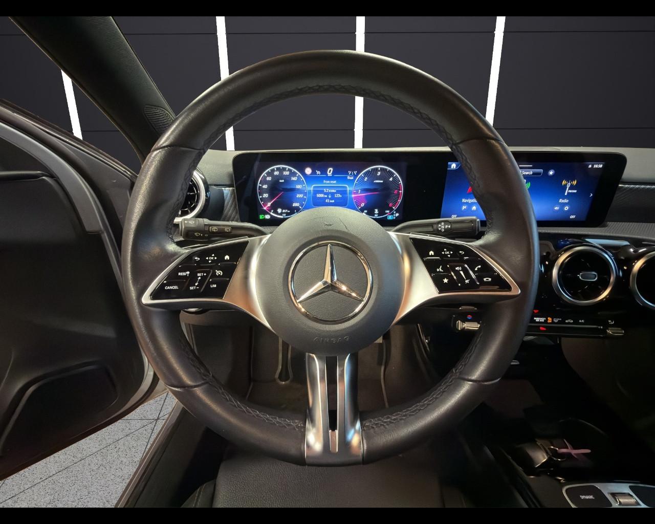 Mercedes-Benz A 180D Automatic Advanced