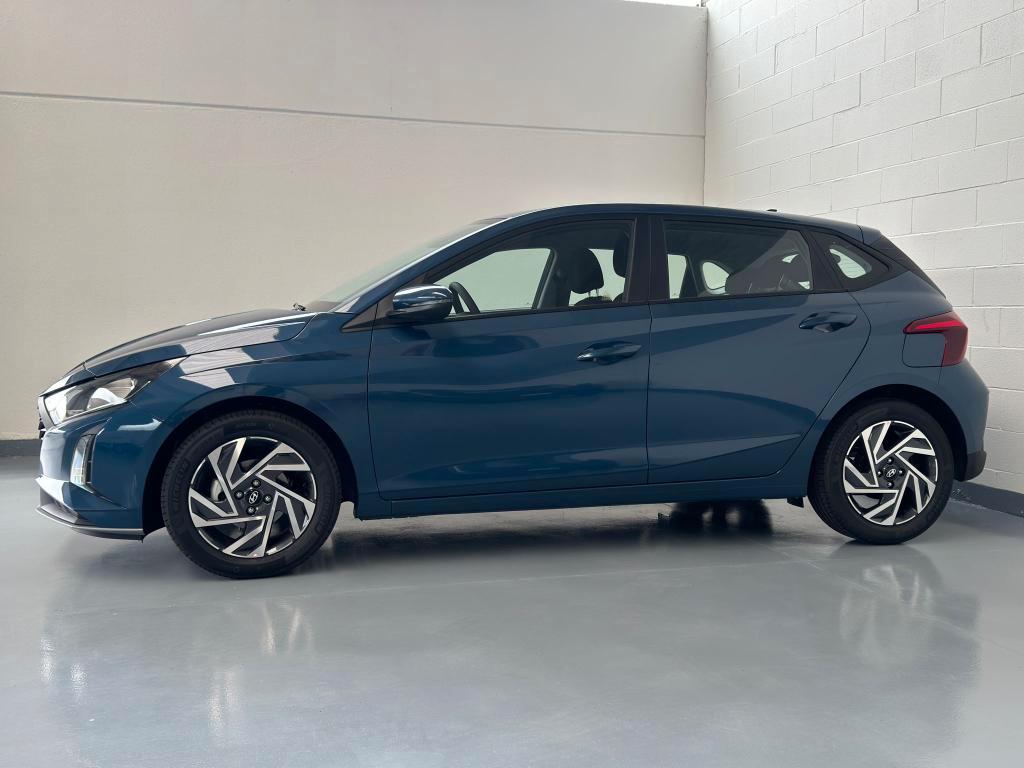 Hyundai i20 1.2 MPI MT Connectline