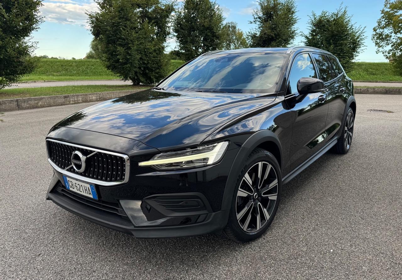 Volvo V60 Cross Country D4 AWD Geartronic Business Plus